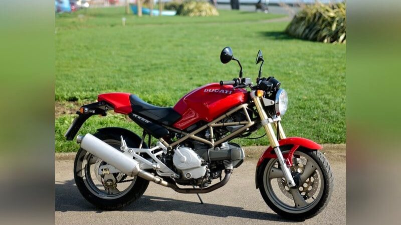 Ducati Monster 600 rossa, la mia prima moto vera
